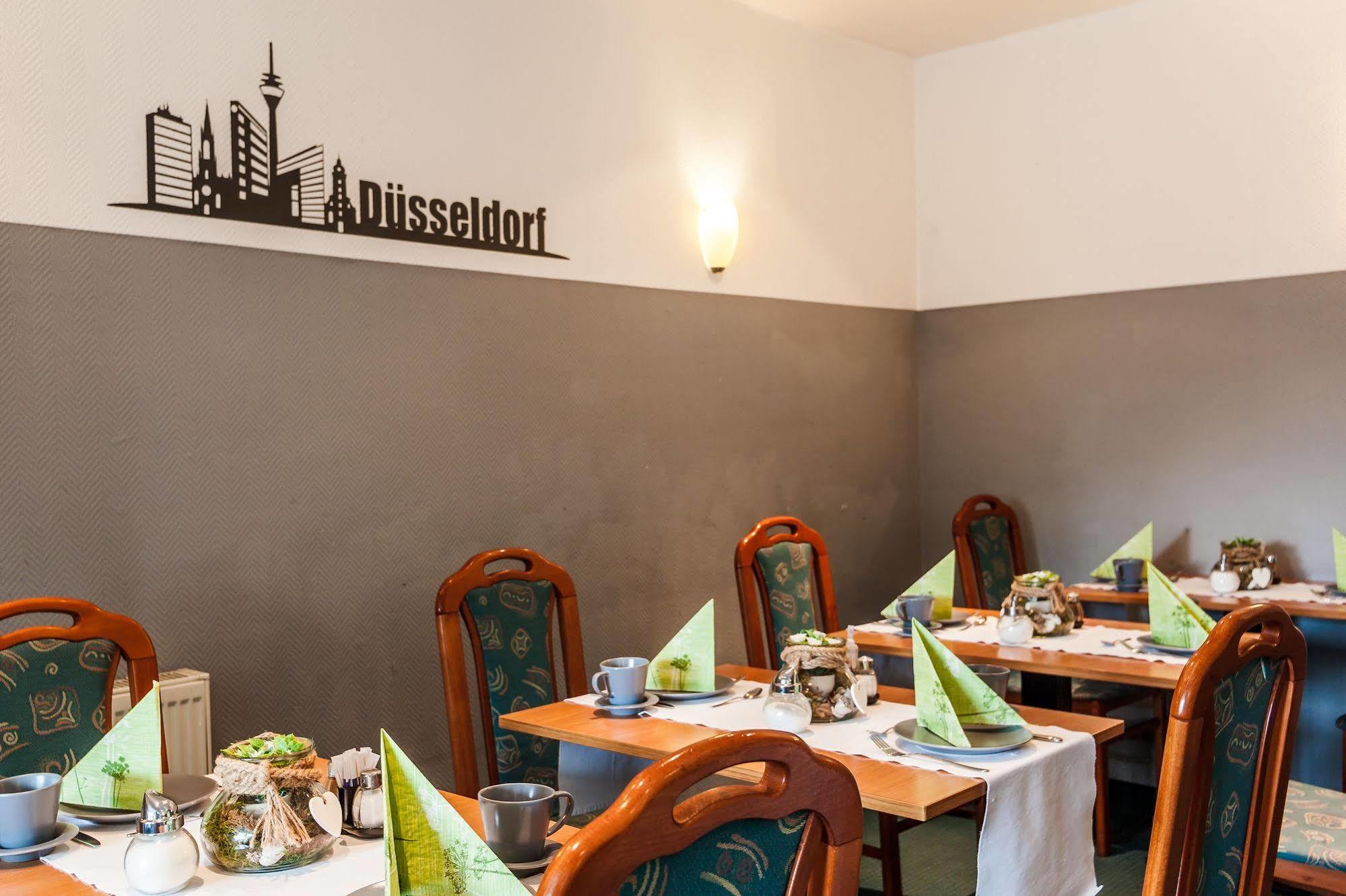 Residenz Hotel Eurostar Dusseldorf Luaran gambar